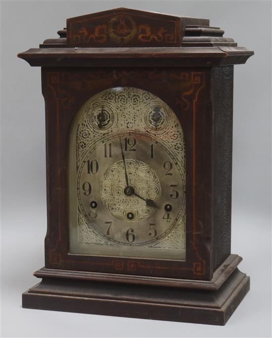 An Edwardian chiming mantel clock